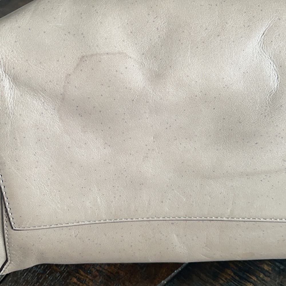 COACH Taupe 3 Pocket Purse Pre-Owned Magnet Close - Picture 12 of 14